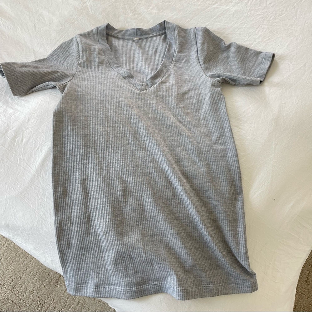 Athleta shirt